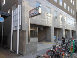 地下鉄西18丁目駅から徒歩2分